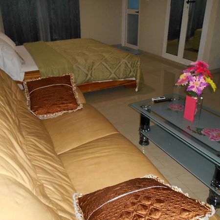 Agla Hotel Lome Luaran gambar