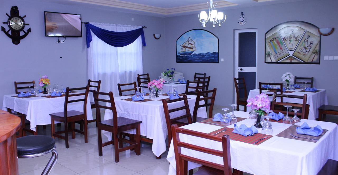 Agla Hotel Lome Luaran gambar
