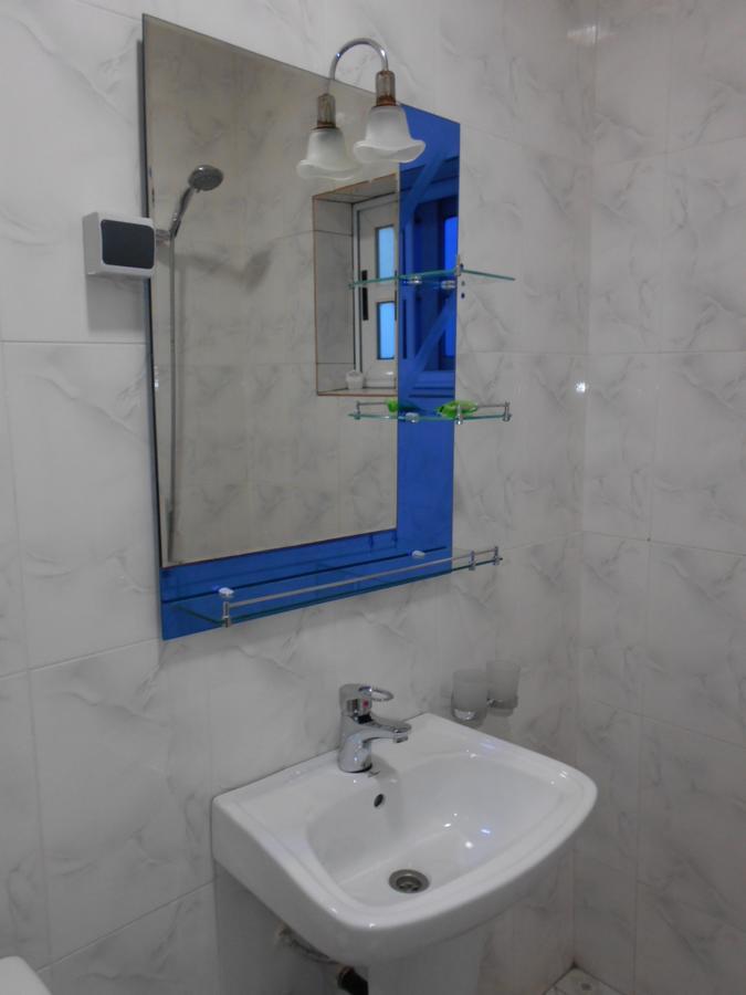 Agla Hotel Lome Luaran gambar