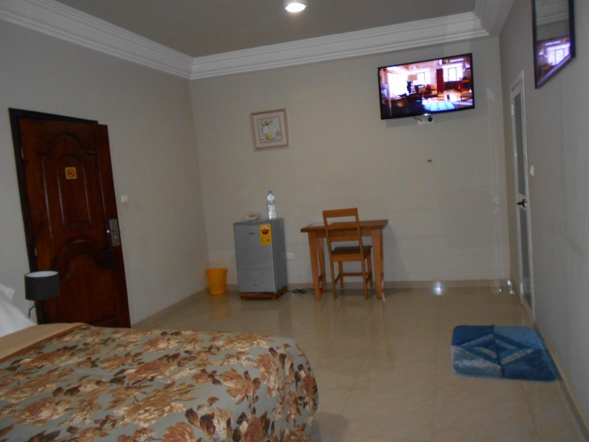 Agla Hotel Lome Luaran gambar