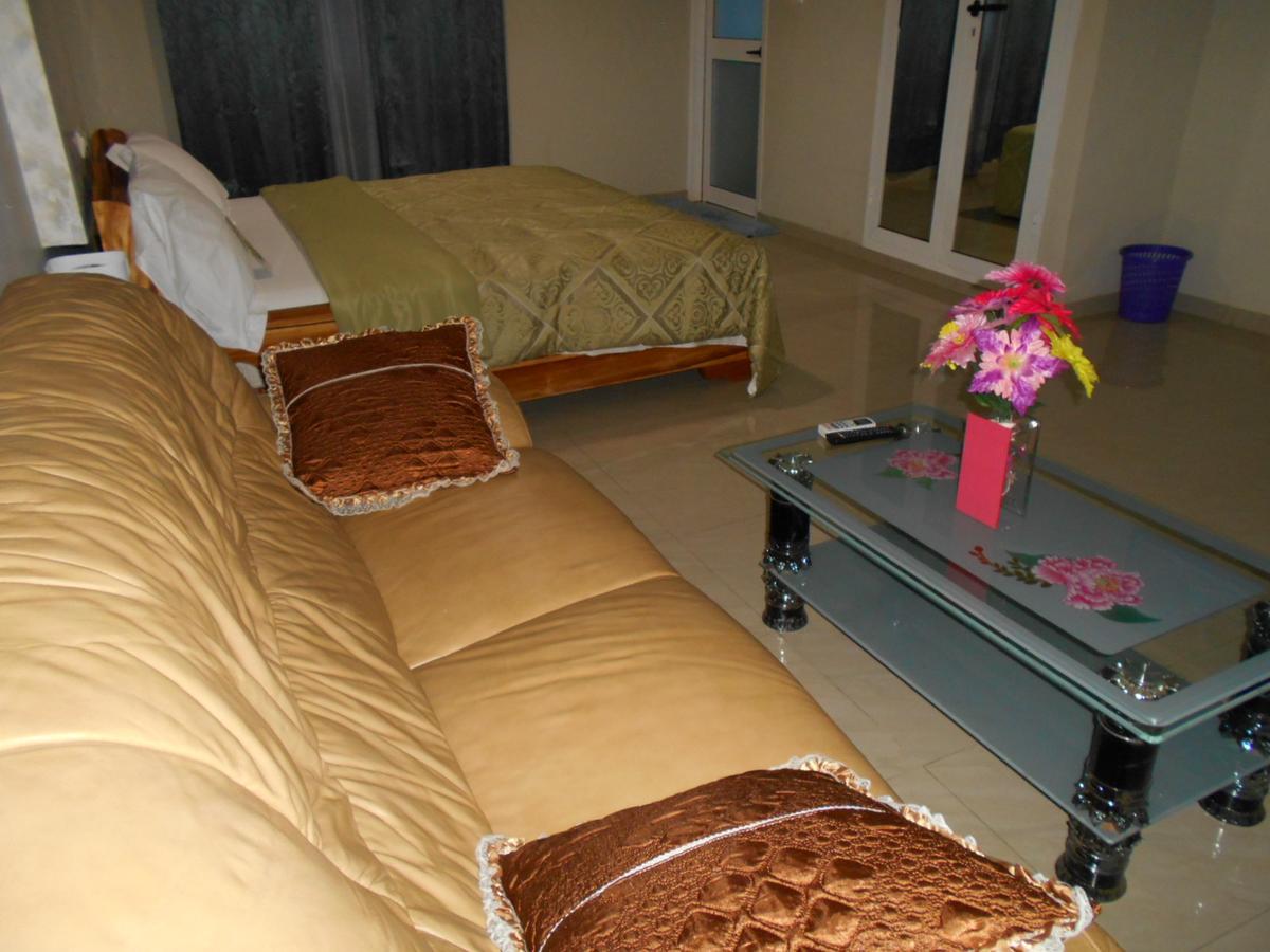 Agla Hotel Lome Luaran gambar